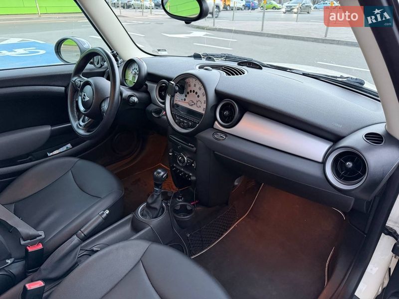 Хетчбек MINI Cooper 2012 в Києві