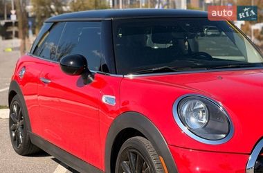 Хэтчбек MINI Cooper 2019 в Киеве
