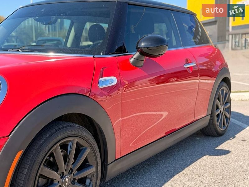 Хэтчбек MINI Cooper 2019 в Киеве