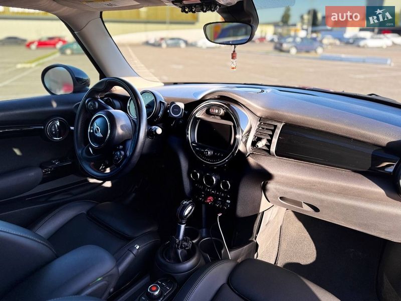Хэтчбек MINI Cooper 2019 в Киеве