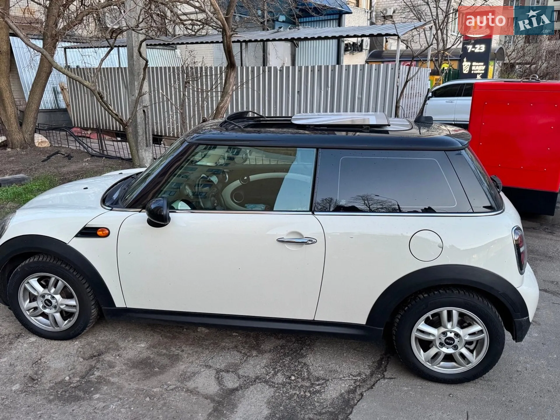 2013 MINI Cooper - мініатюра 8