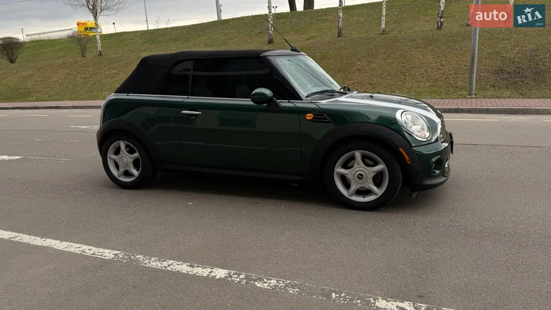 2011 MINI Cooper - мініатюра 8