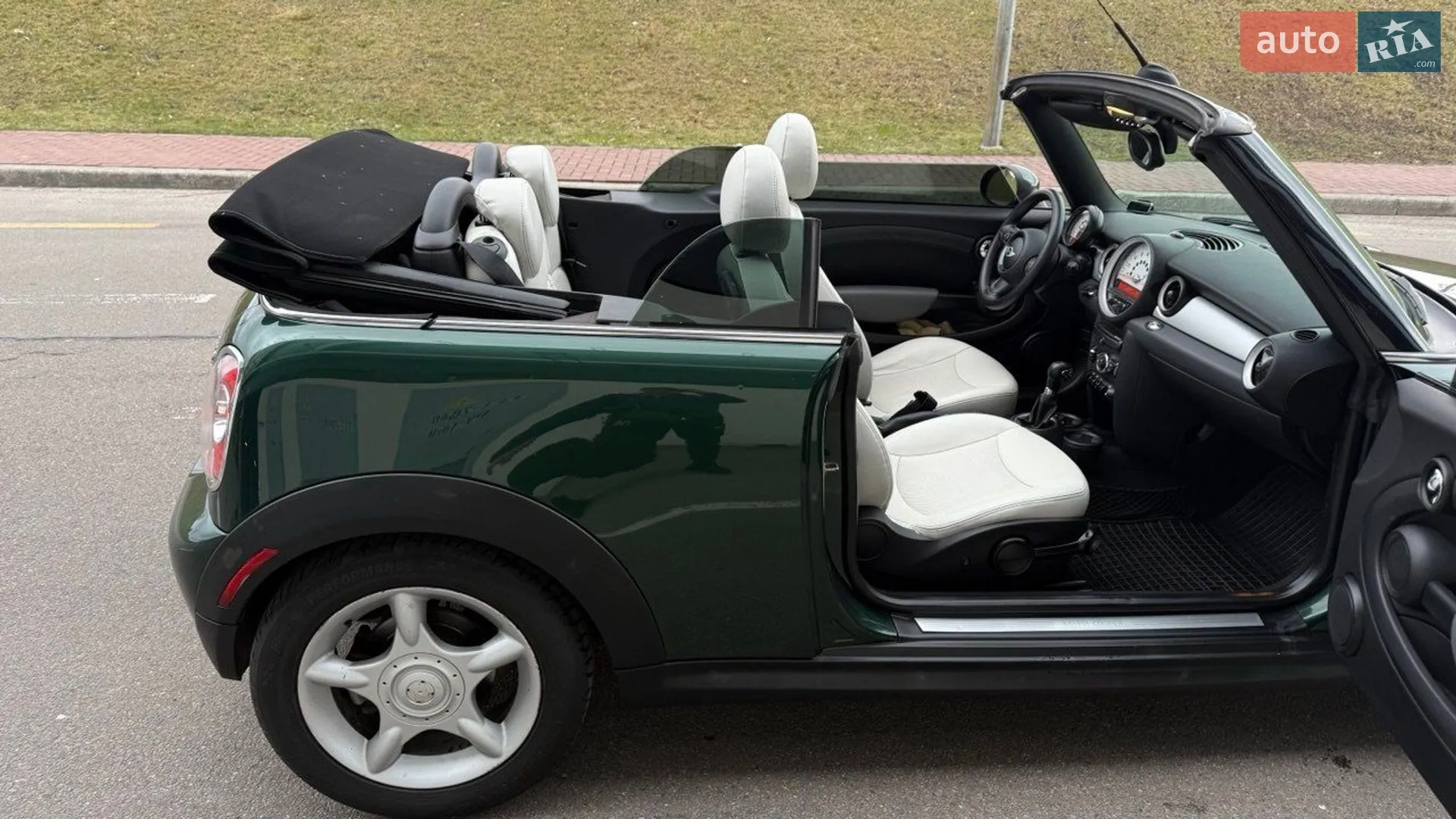2011 MINI Cooper - мініатюра 24