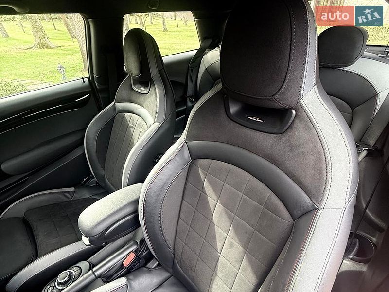 Хэтчбек MINI Cooper 2023 в Киеве