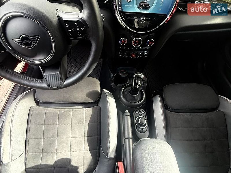 Хэтчбек MINI Cooper 2023 в Киеве