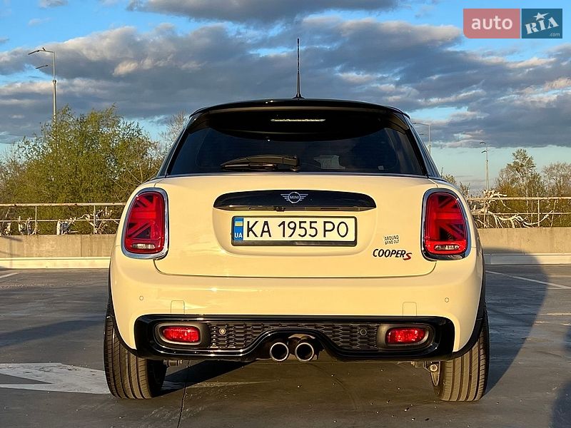 Хэтчбек MINI Cooper 2019 в Киеве