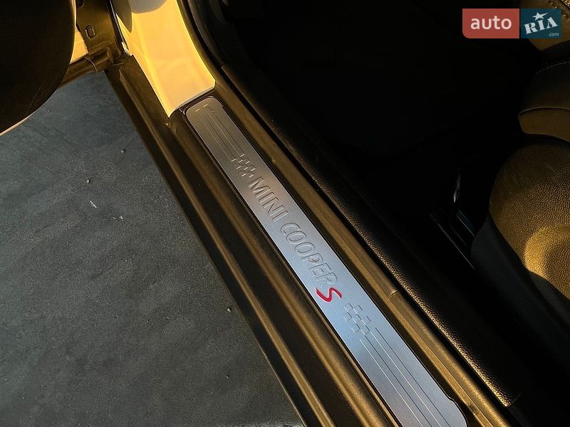 Хэтчбек MINI Cooper 2019 в Киеве