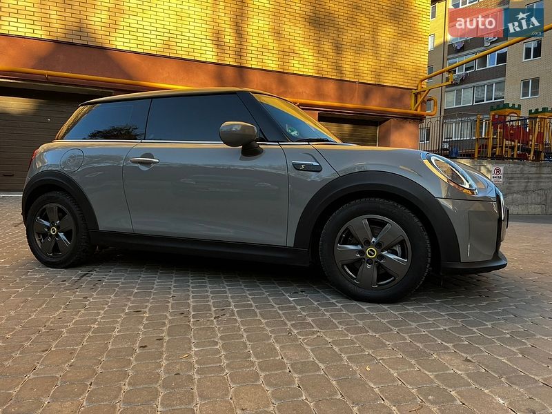Хэтчбек MINI Cooper 2022 в Виннице