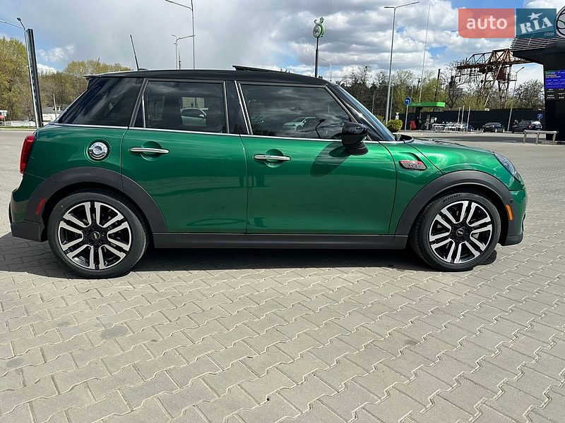 Хэтчбек MINI Cooper 2021 в Киеве фото 8 Хэтчбек MINI Cooper 2021 в Киеве