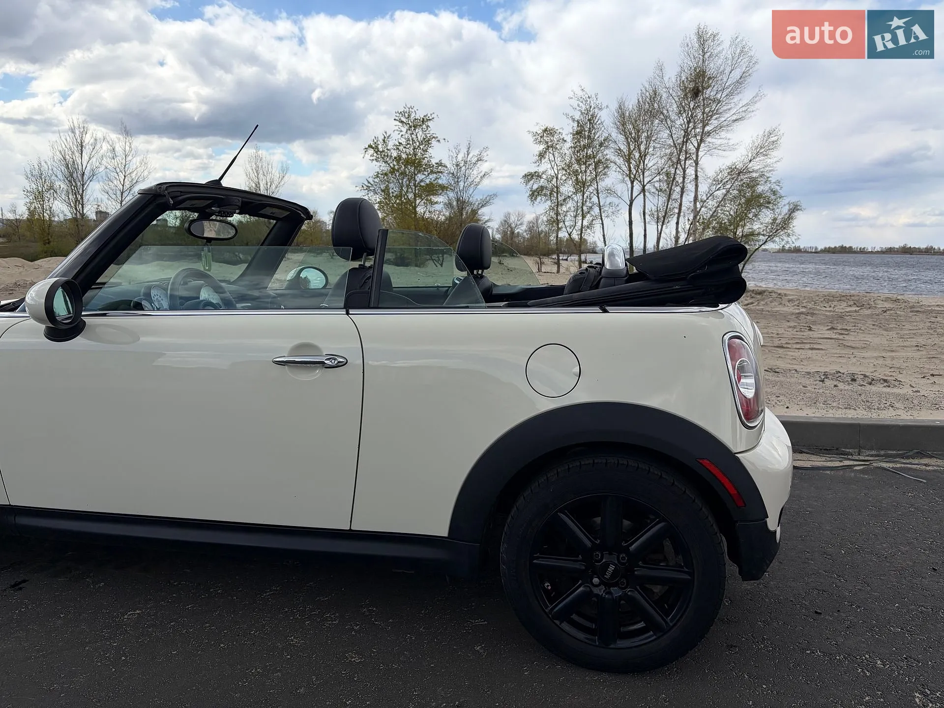 2013 MINI Cooper - мініатюра 20