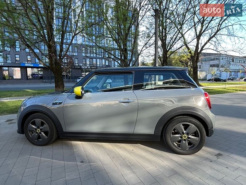 Хэтчбек MINI Cooper 2021 в Ужгороде