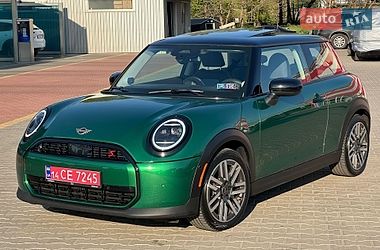Хэтчбек MINI Cooper 2024 в Киеве