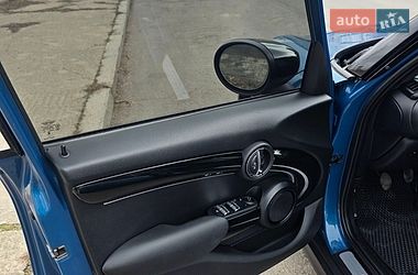 Хетчбек MINI Cooper 2023 в Южноукраїнську