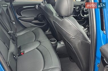 Хетчбек MINI Cooper 2023 в Южноукраїнську