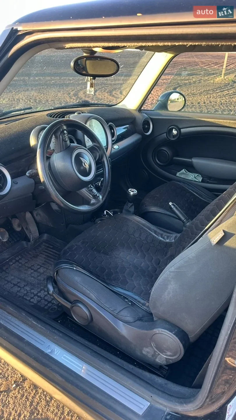2010 MINI Cooper - мініатюра 5