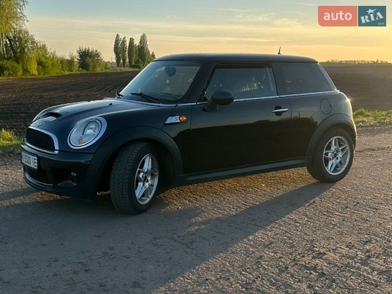 Хэтчбек MINI Cooper 2010 в Белой Церкви