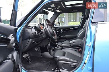 Хетчбек MINI Cooper 2017 в Києві