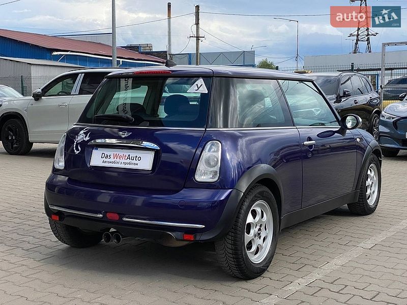 Хетчбек MINI Cooper 2004 в Чернівцях