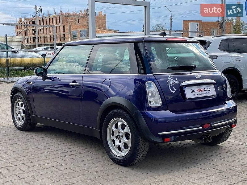 Хетчбек MINI Cooper 2004 в Чернівцях