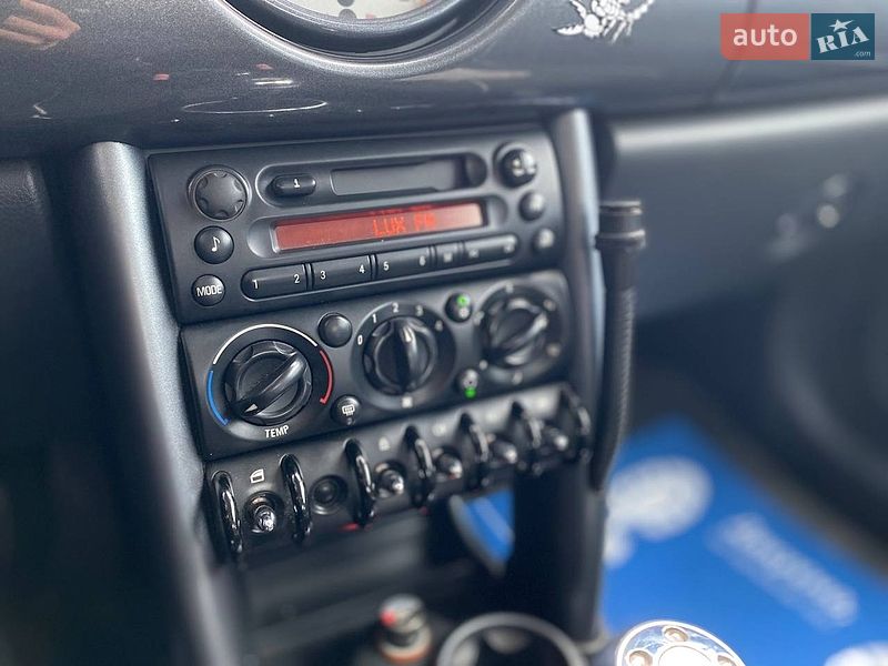 Хетчбек MINI Cooper 2004 в Чернівцях