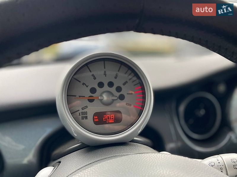 Хетчбек MINI Cooper 2004 в Чернівцях