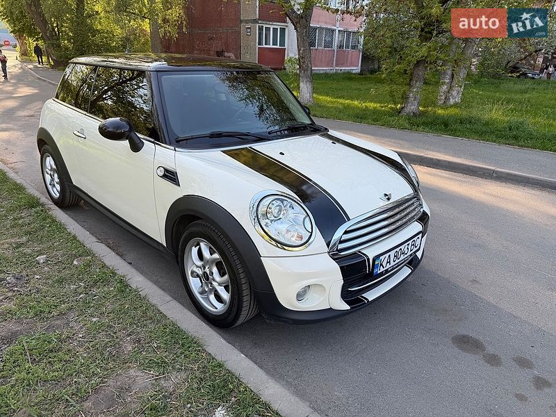 Хэтчбек MINI Cooper 2013 в Киеве