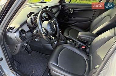 Хэтчбек MINI Cooper 2019 в Кременчуге