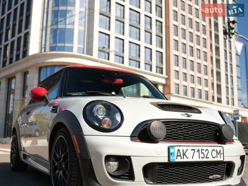 Хэтчбек MINI Cooper 2013 в Киеве