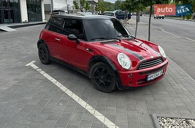 Хэтчбек MINI Cooper 2006 в Виннице