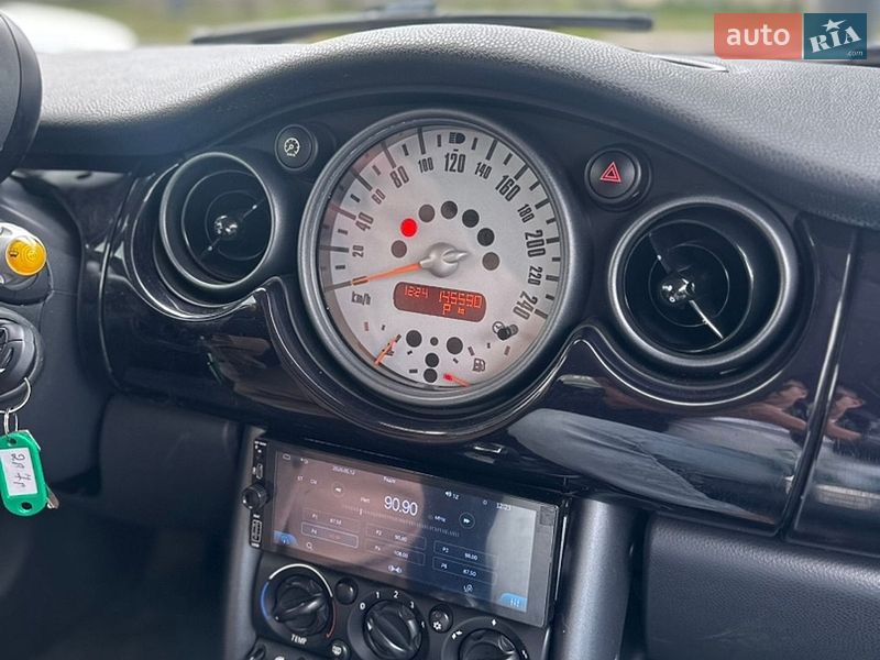 Хэтчбек MINI Cooper 2006 в Виннице