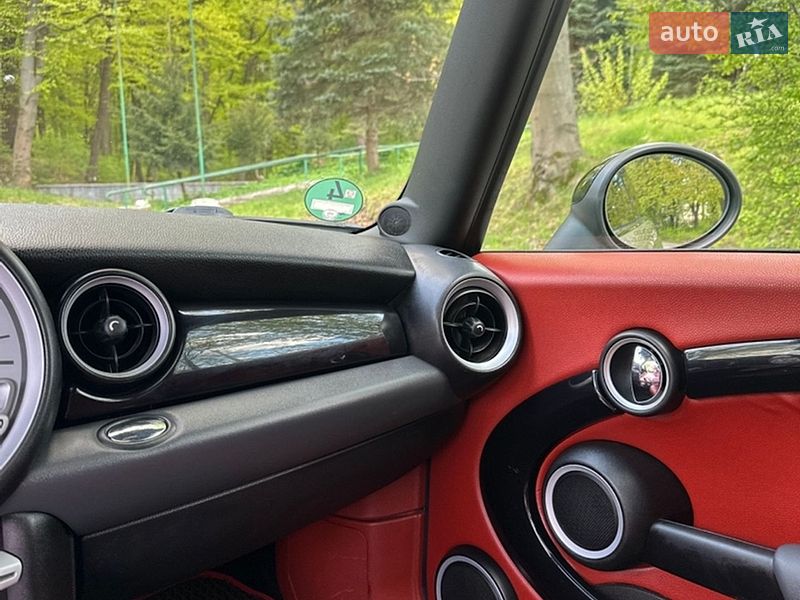 Хэтчбек MINI Cooper 2007 в Рава-Русской