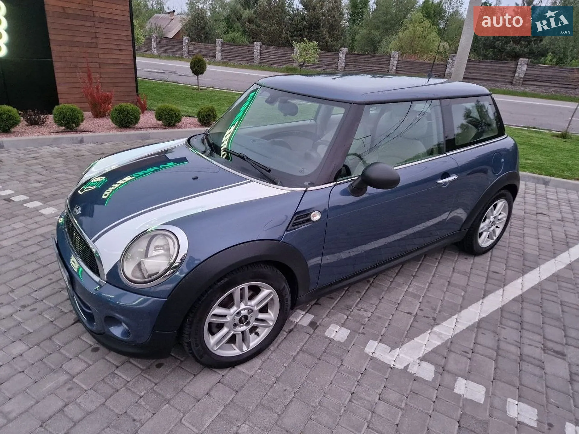 2010 MINI Cooper - мініатюра 4