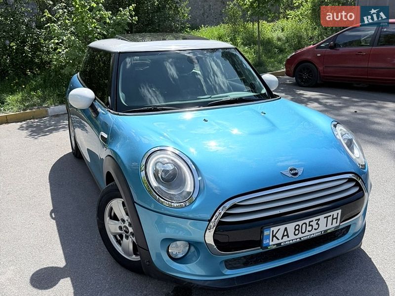 Хэтчбек MINI Cooper 2016 в Киеве
