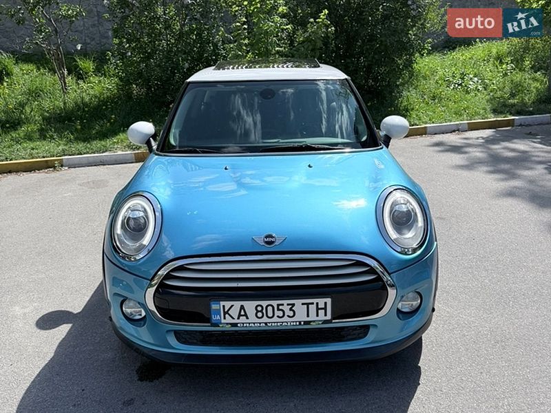 Хэтчбек MINI Cooper 2016 в Киеве