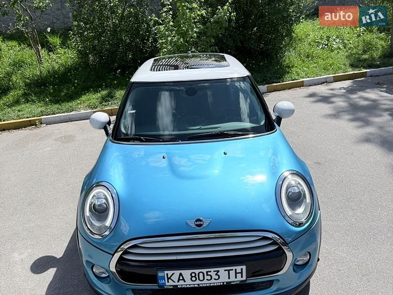 Хэтчбек MINI Cooper 2016 в Киеве