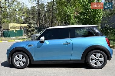 Хэтчбек MINI Cooper 2016 в Киеве