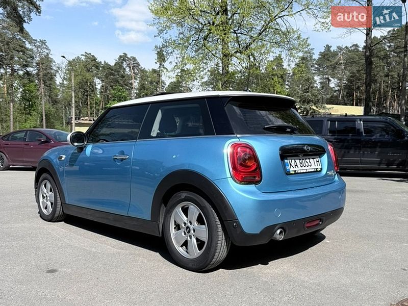 Хэтчбек MINI Cooper 2016 в Киеве