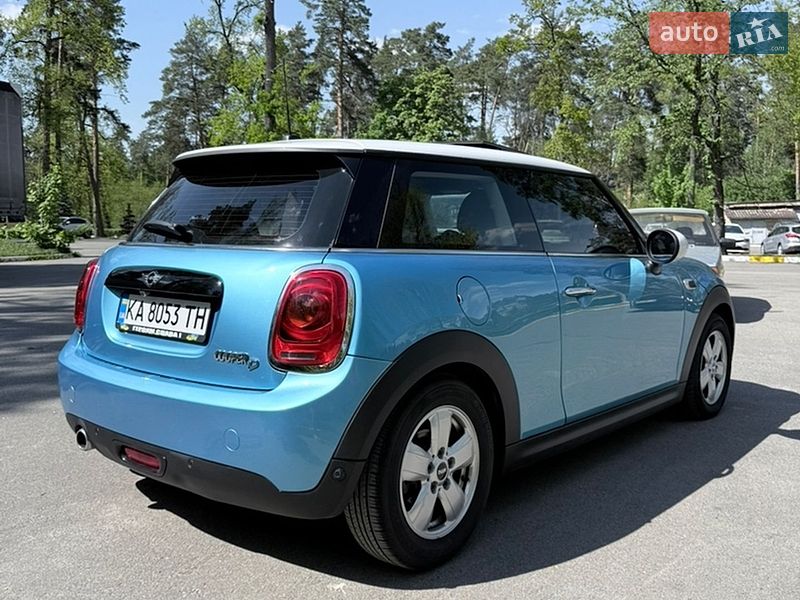 Хэтчбек MINI Cooper 2016 в Киеве