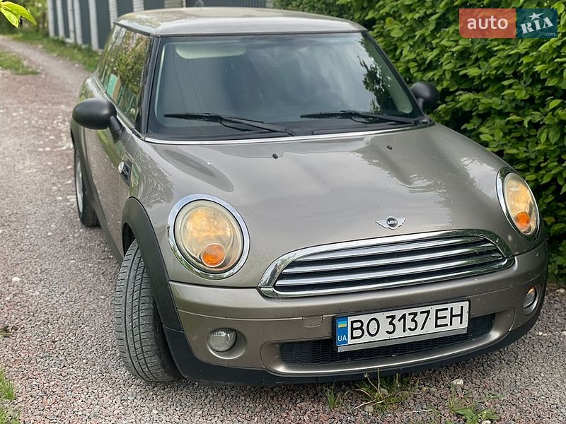 MINI Cooper 2011