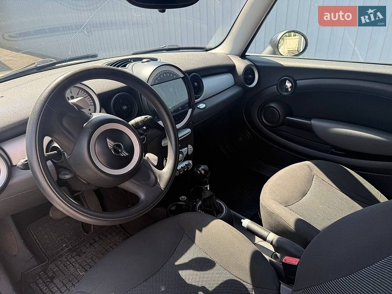 Хетчбек MINI Cooper 2009 в Києві