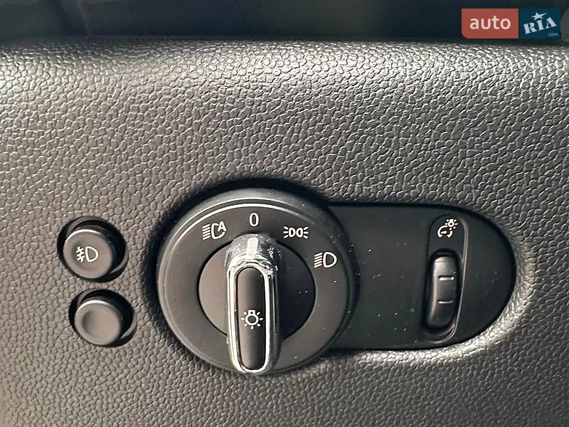 MINI Cooper 2018 VIN WMWXP7C58K2A51652 фото оголошення 40 з 91
