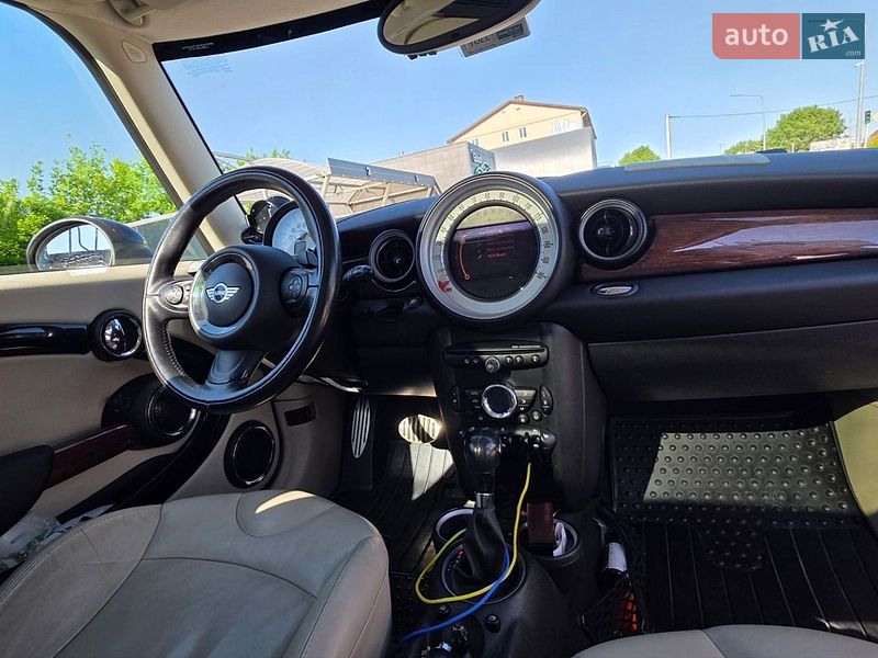 Хэтчбек MINI Cooper 2011 в Белогородке фото 6 Хэтчбек MINI Cooper 2011 в Белогородке