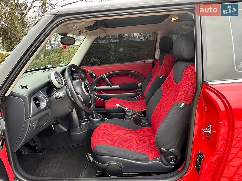 Хэтчбек MINI Cooper 2003 в Белой Церкви