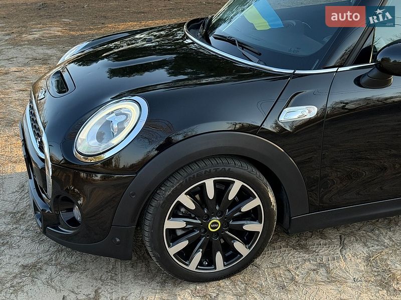 Хэтчбек MINI Cooper 2017 в Киеве