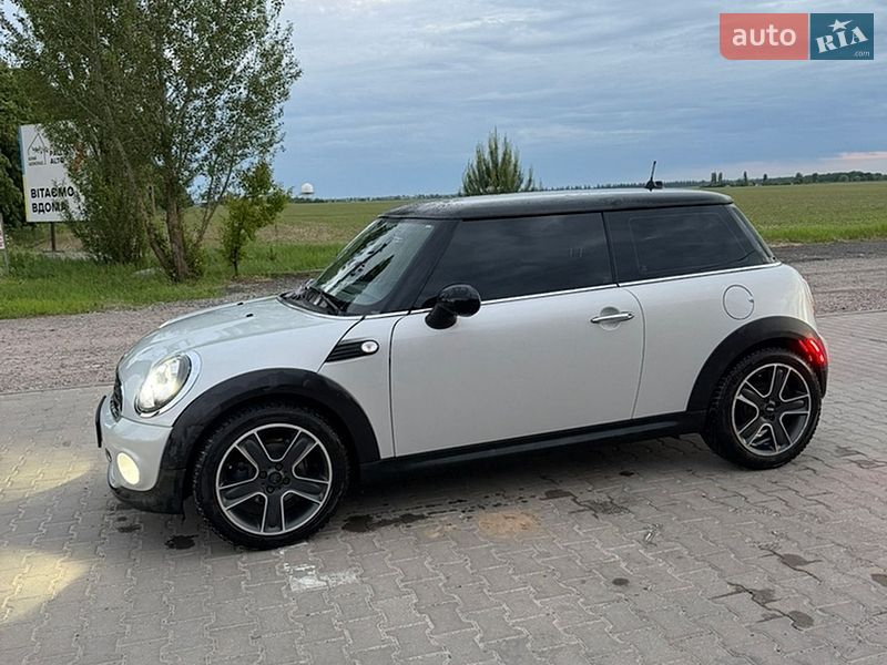 Хэтчбек MINI Cooper 2011 в Киеве