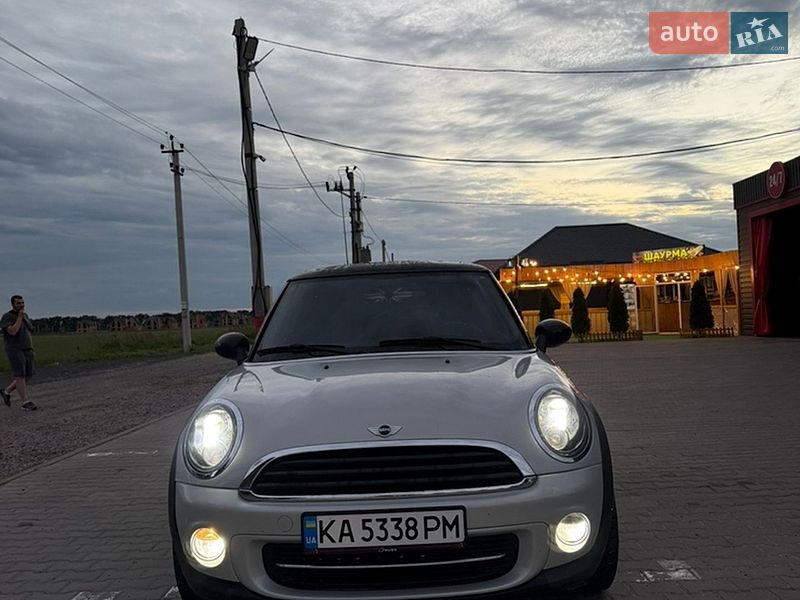 Хэтчбек MINI Cooper 2011 в Киеве