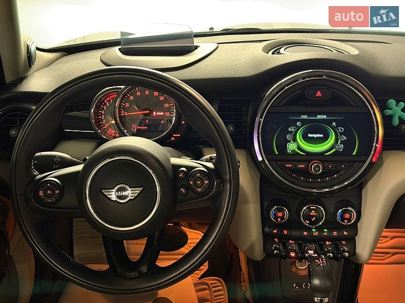 Хэтчбек MINI Cooper 2016 в Киеве фото 52 Хэтчбек MINI Cooper 2016 в Киеве