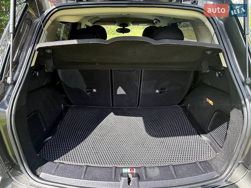 Хэтчбек MINI Cooper 2012 в Житомире