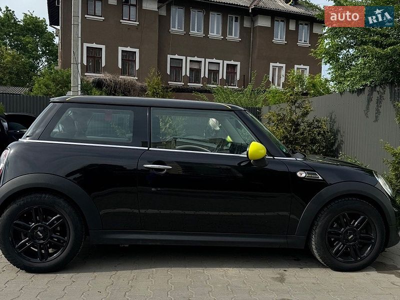 Хетчбек MINI Cooper 2013 в Чернівцях