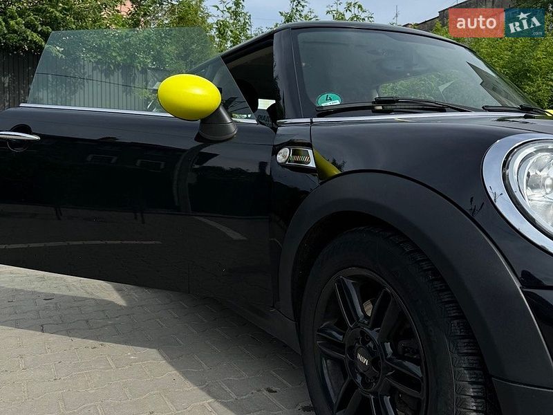 Хетчбек MINI Cooper 2013 в Чернівцях